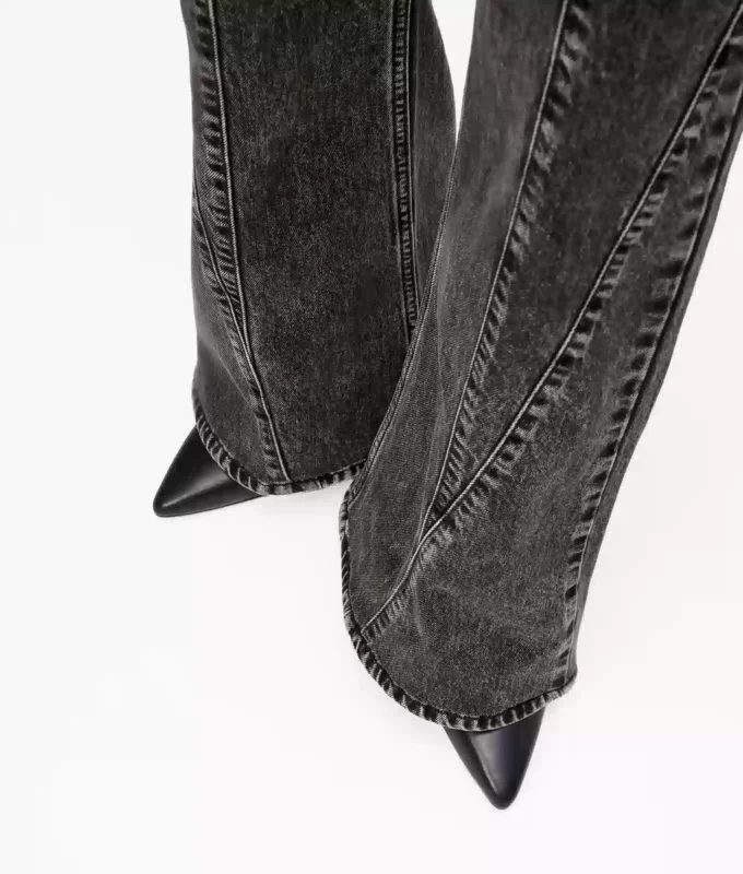 Jeans a vita alta con cuciture Jeans a vita alta con cuciture