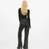 Jeans a vita alta con cuciture Jeans a vita alta con cuciture