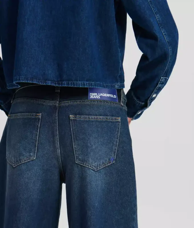 JEANS A VITA BASSA E GAMBA LARGA