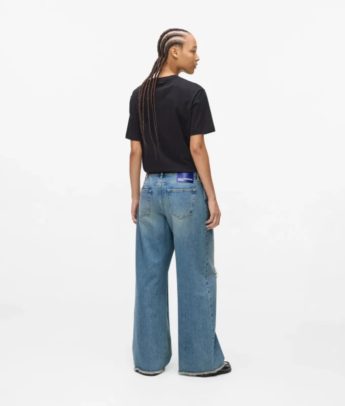 Jeans a vita bassa e gamba larga