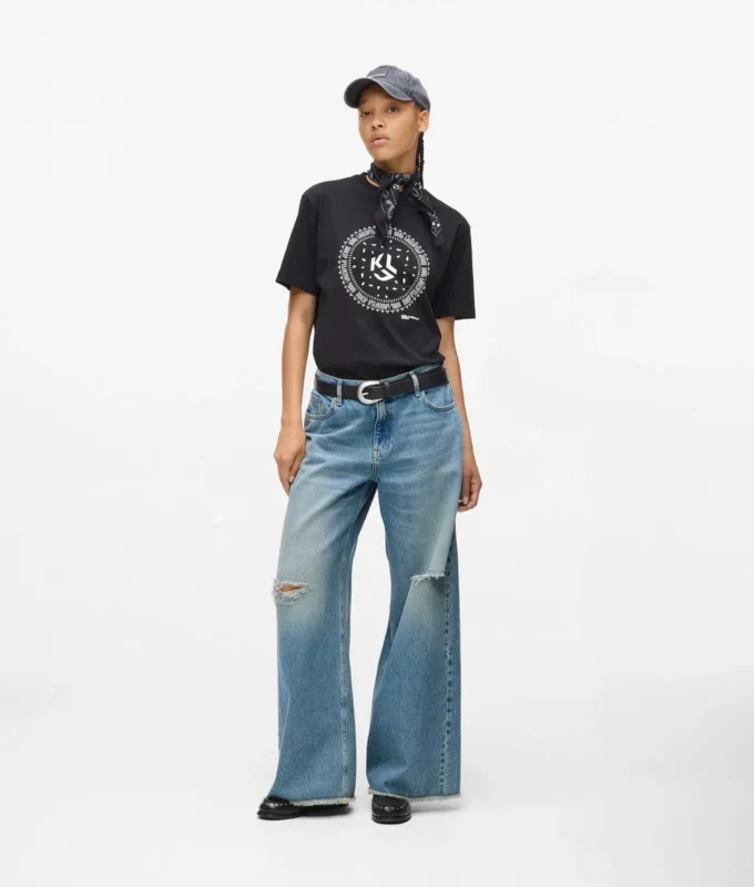 Jeans a vita bassa e gamba larga