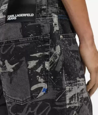 Jeans comodi con effetto verniciato