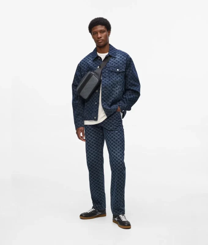 Jeans con monogramma su tutta la superficie Jeans con monogramma su tutta la superficie
