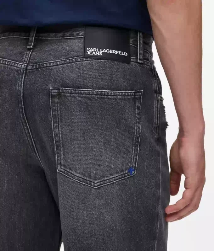 Jeans dalla vestibilità morbida Jeans dalla vestibilità morbida