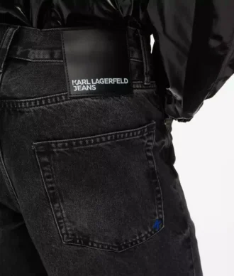 Jeans dalla vestibilità morbida