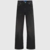 Jeans dalla vestibilità morbida Jeans dalla vestibilità morbida