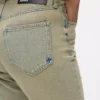 JEANS DIRITTI A VITA ALTA CON BORCHIE JEANS DIRITTI A VITA ALTA CON BORCHIE