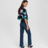 JEANS DIRITTI A VITA ALTA CON ORLO SPACCATO JEANS DIRITTI A VITA ALTA CON ORLO SPACCATO