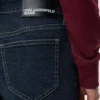 Jeans dritti a vita alta Jeans dritti a vita alta