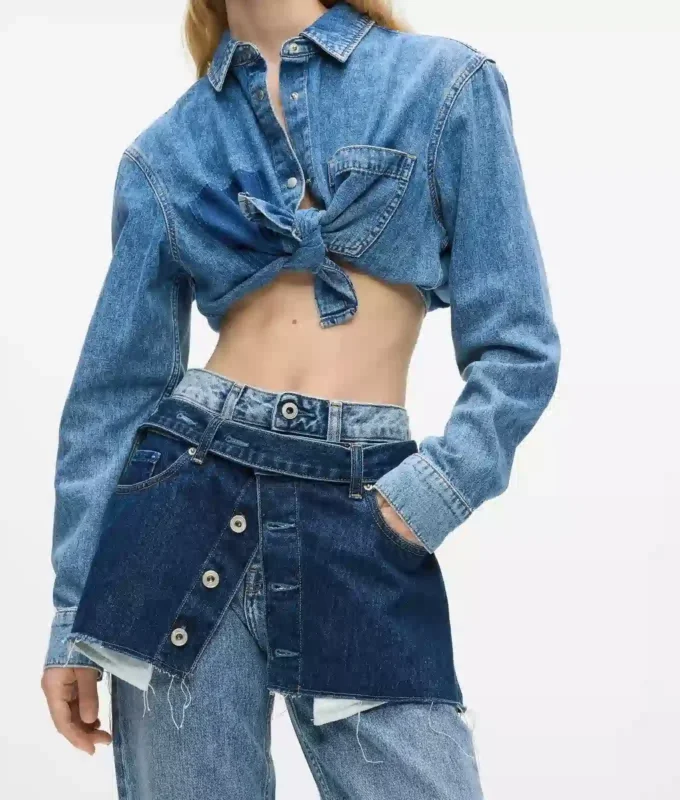Jeans dritti a vita alta con sovrapposizione