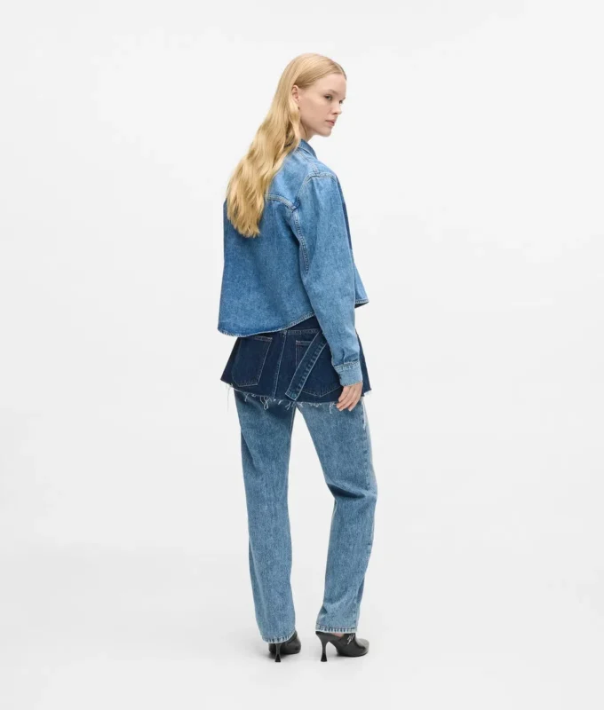 Jeans dritti a vita alta con sovrapposizione