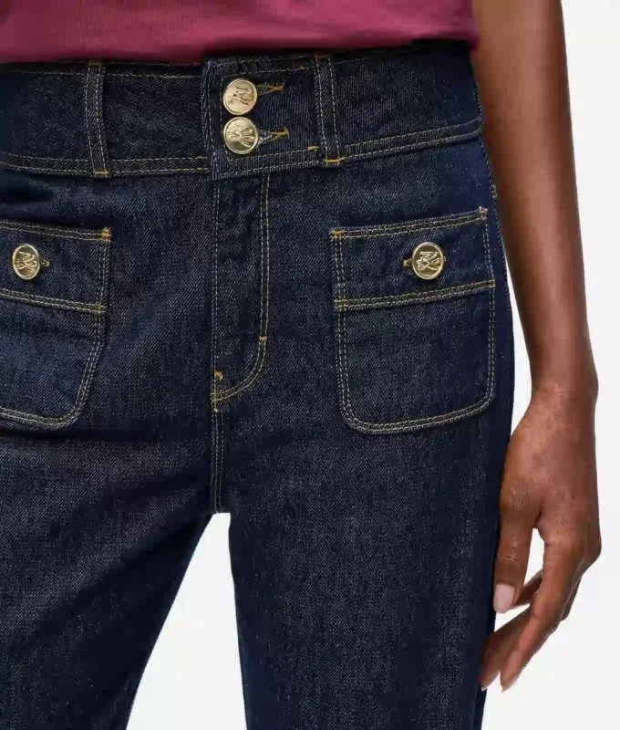 Jeans dritti con dettagli bottoni Jeans dritti con dettagli bottoni
