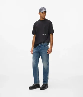 Jeans dritti con lavaggio vintage Jeans dritti con lavaggio vintage