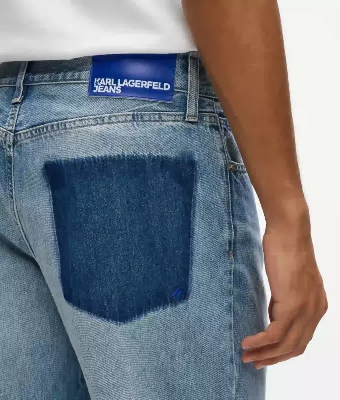 Jeans dritti con tasche rimosse Jeans dritti con tasche rimosse