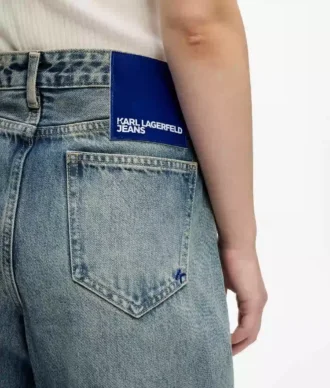 Jeans rilassati a vita media Jeans rilassati a vita media