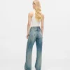 Jeans rilassati a vita media