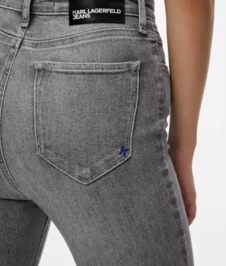 Jeans skinny a vita alta Jeans skinny a vita alta