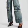 JEANS UTILITY A VITA MEDIA E VESTIBILITÀ RELAX JEANS UTILITY A VITA MEDIA E VESTIBILITÀ RELAX