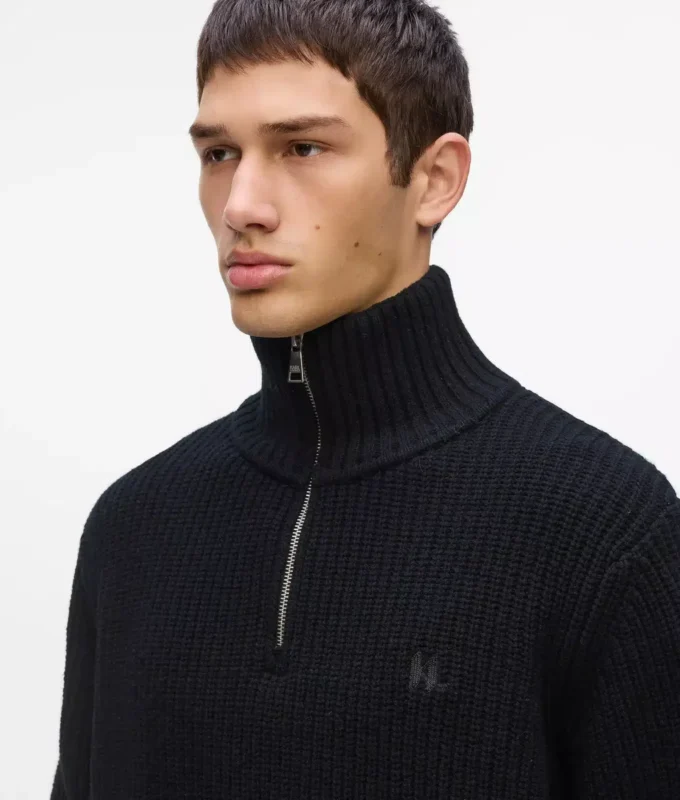 Maglione a collo alto con mezza zip Maglione a collo alto con mezza zip