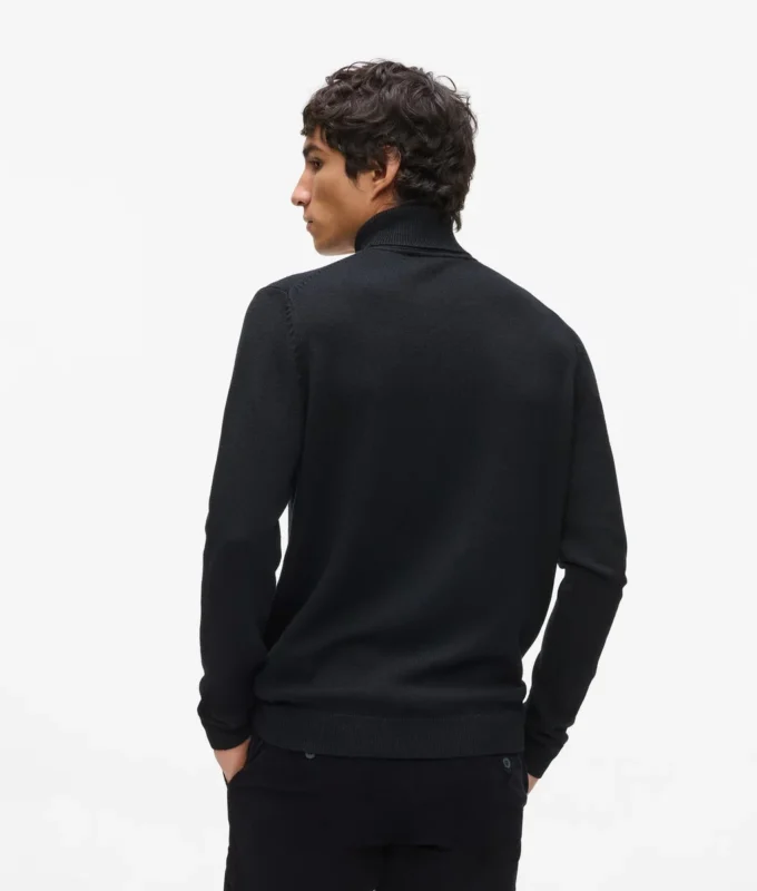Maglione a collo alto con spilla Monogram Maglione a collo alto con spilla Monogram