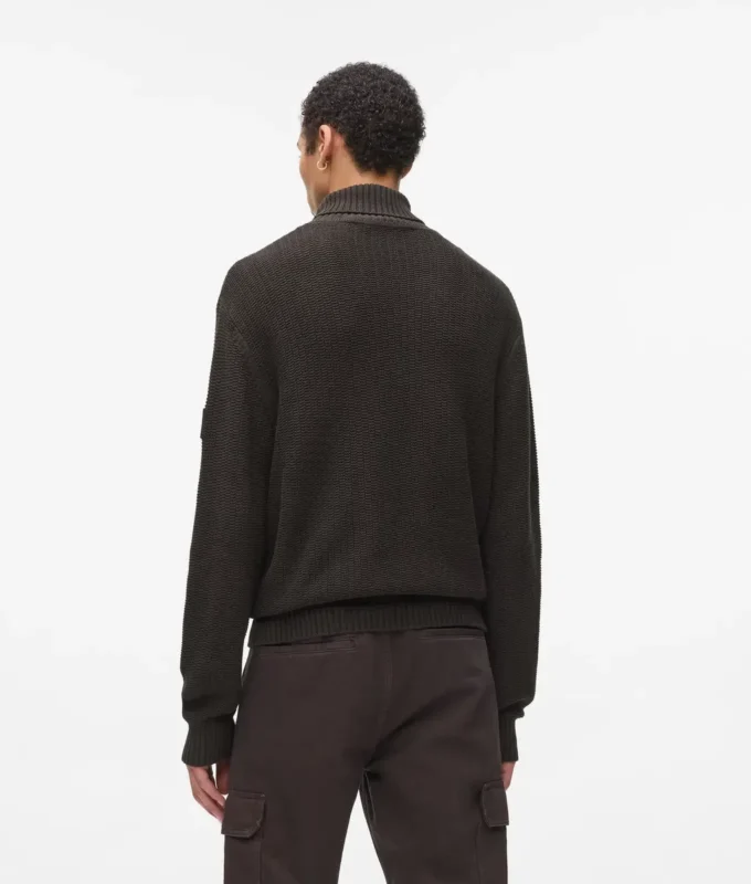 Maglione a collo alto dalla vestibilità morbida Maglione a collo alto dalla vestibilità morbida