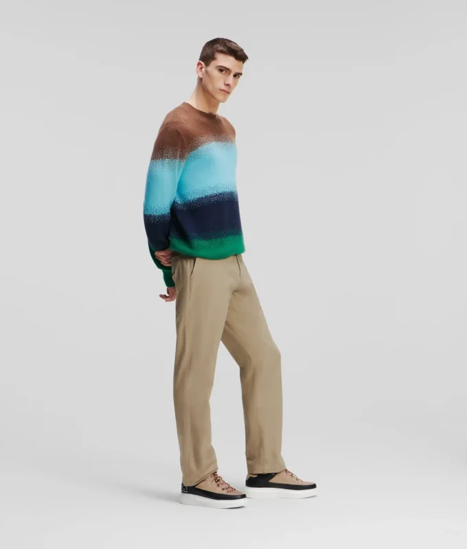 MAGLIONE A RIGHE SFUMATE MAGLIONE A RIGHE SFUMATE