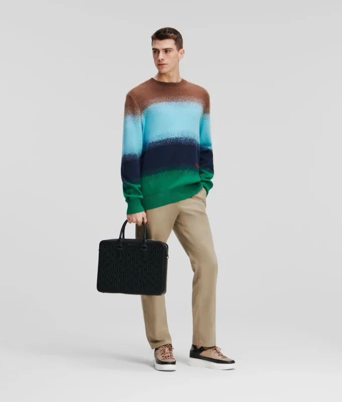 MAGLIONE A RIGHE SFUMATE MAGLIONE A RIGHE SFUMATE