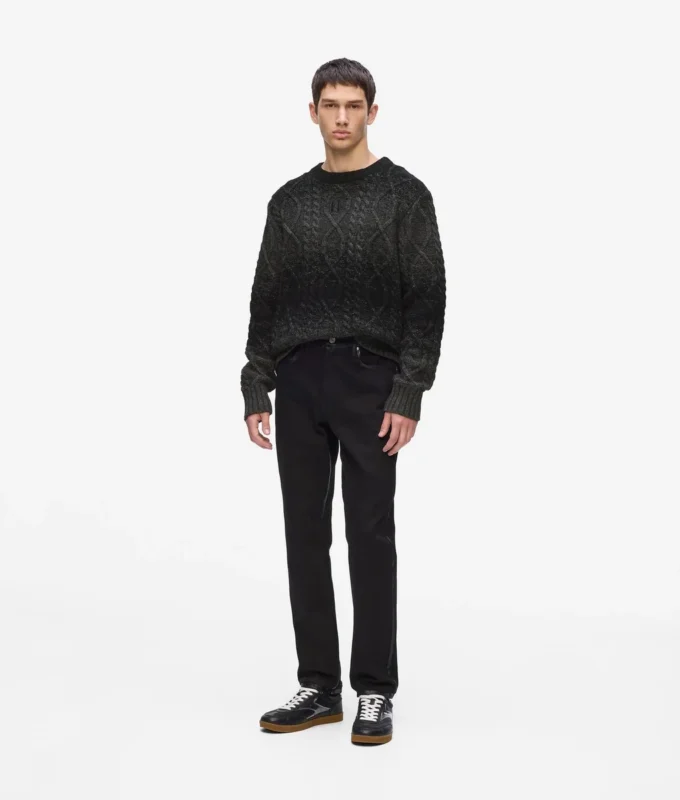 Maglione lavorato a trecce