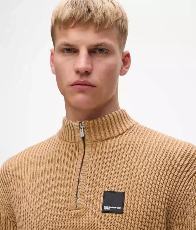 Maglione rilassato con mezza zip Maglione rilassato con mezza zip