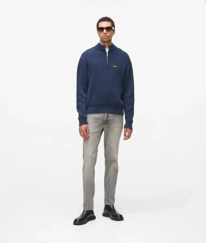Maglione rilassato con mezza zip Maglione rilassato con mezza zip