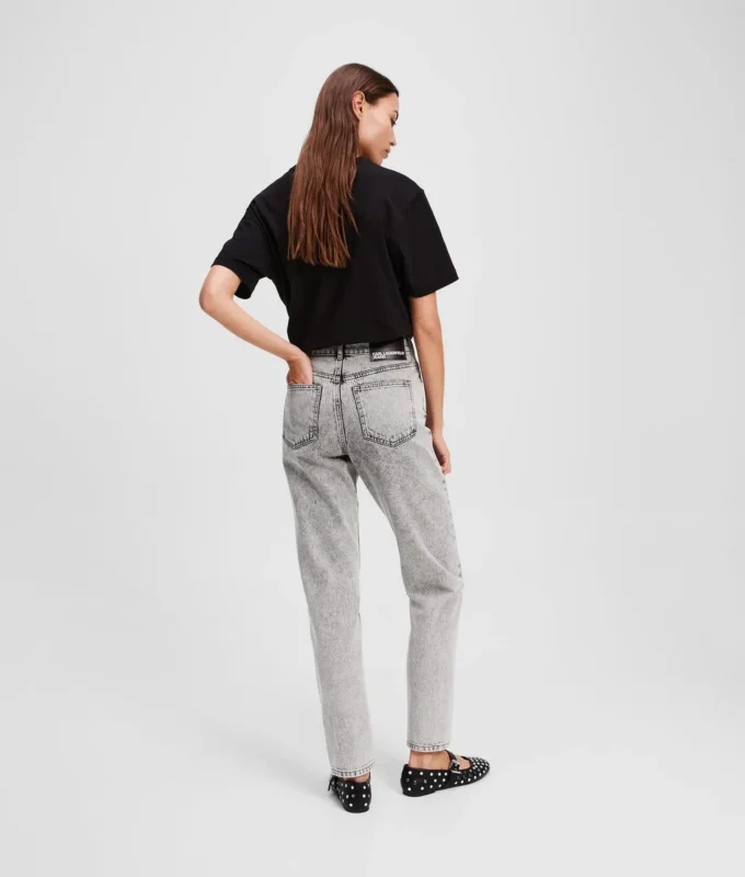 MOM JEANS MOM JEANS