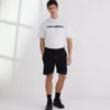 PANTALONCINI CON CUCITURE A CONTRASTO PANTALONCINI CON CUCITURE A CONTRASTO