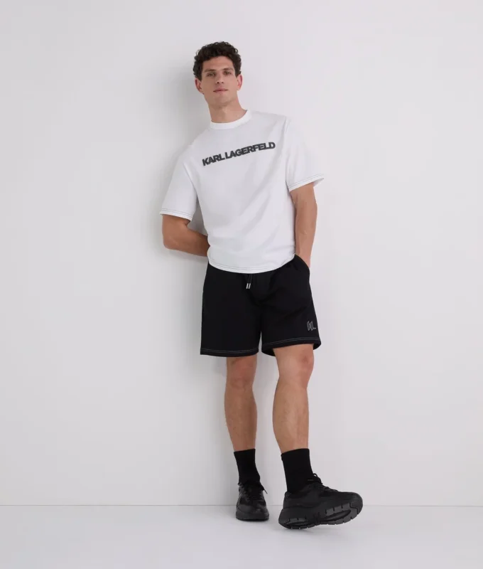 PANTALONCINI CON CUCITURE A CONTRASTO PANTALONCINI CON CUCITURE A CONTRASTO