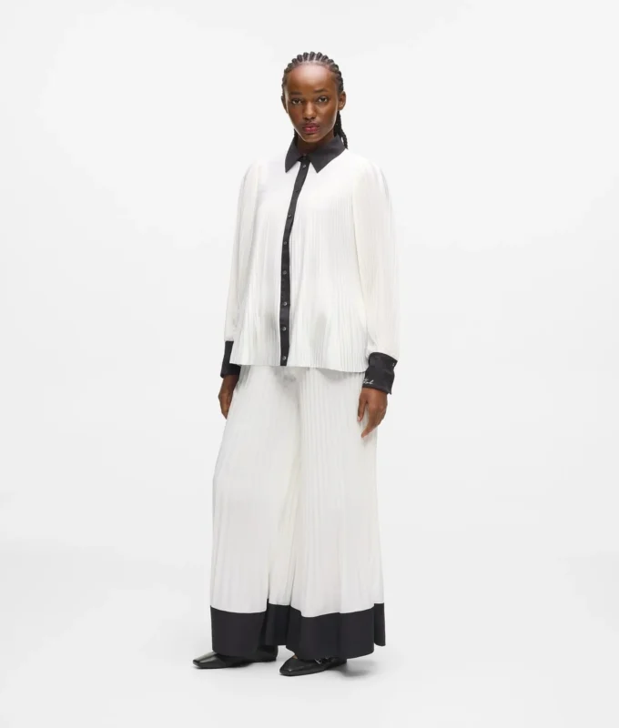 Pantaloni a pieghe a gamba larga Pantaloni a pieghe a gamba larga