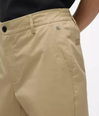 Pantaloni chino classici