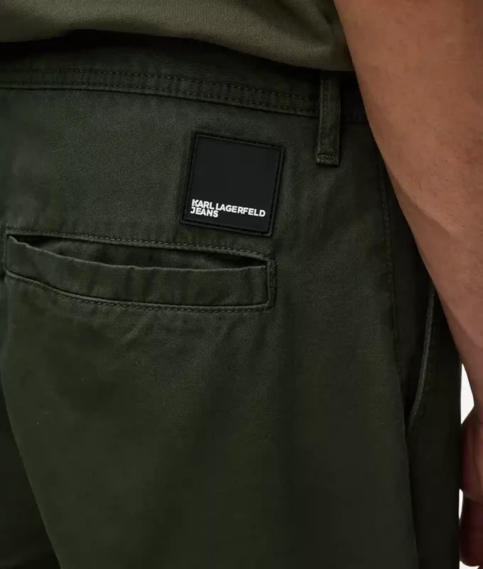 Pantaloni chino dal taglio morbido Pantaloni chino dal taglio morbido