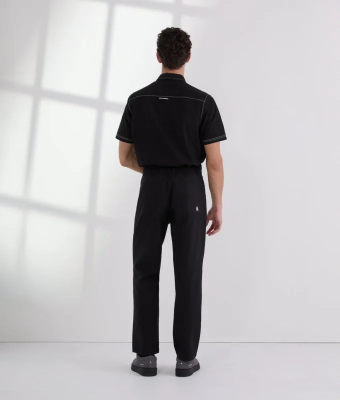 PANTALONI CON CUCITURE A CONTRASTO