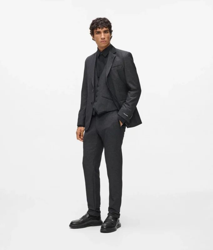 Pantaloni con dettagli in raso