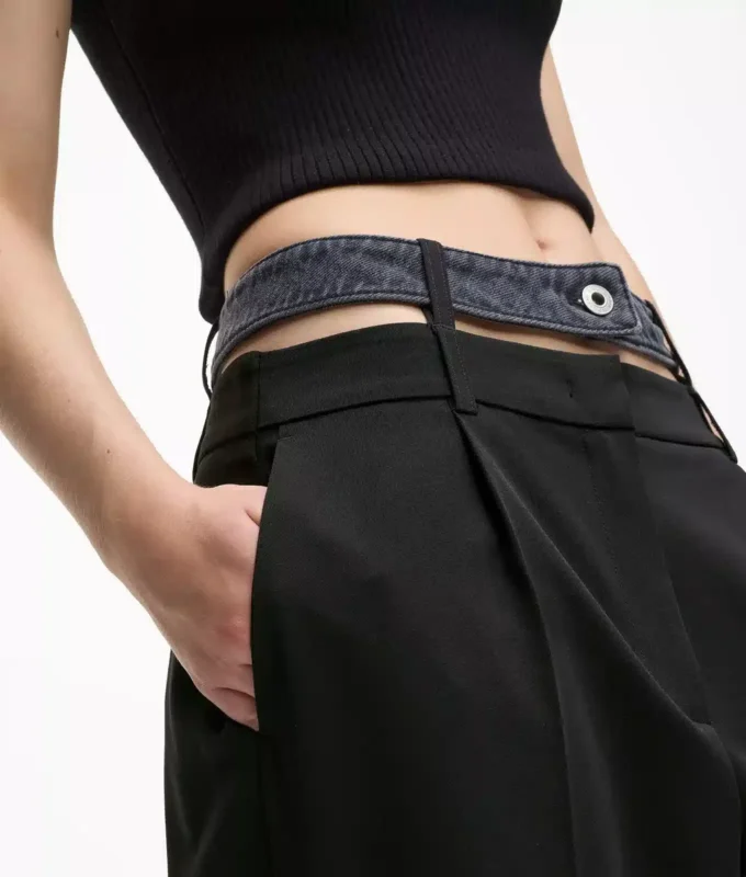 Pantaloni con doppia cintura Pantaloni con doppia cintura
