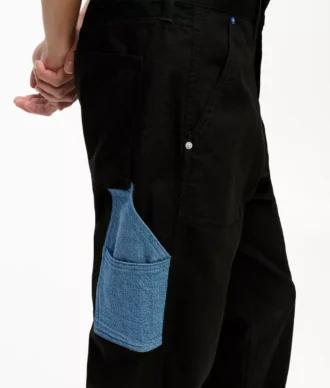 Pantaloni da carpentiere con tasche in denim