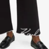 Pantaloni della tuta con orlo caratteristico Pantaloni della tuta con orlo caratteristico