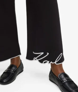Pantaloni della tuta con orlo caratteristico