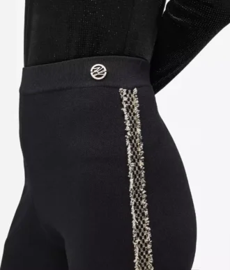 Pantaloni in maglia con dettagli bouclé Pantaloni in maglia con dettagli bouclé