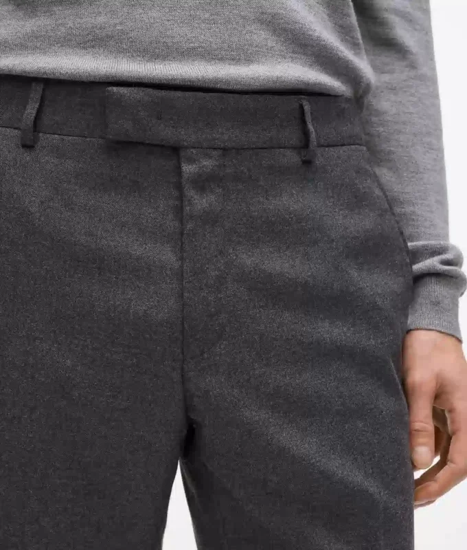 Pantaloni sartoriali a gamba dritta Pantaloni sartoriali a gamba dritta