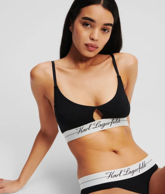 REGGISENO HOTEL KARL PEEPHOLE REGGISENO HOTEL KARL PEEPHOLE
