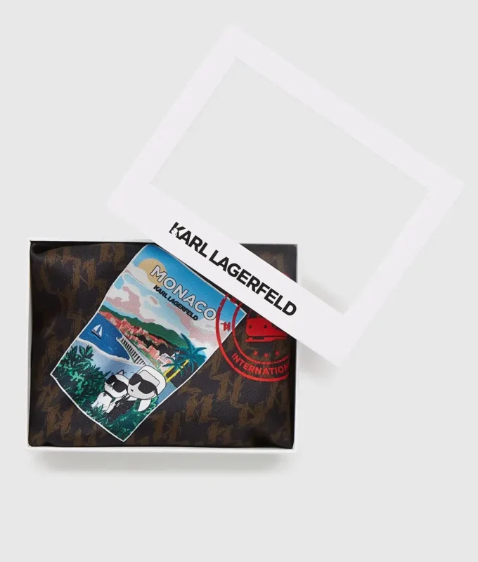 Sciarpa Ikon Monogram con timbri da viaggio Sciarpa Ikon Monogram con timbri da viaggio