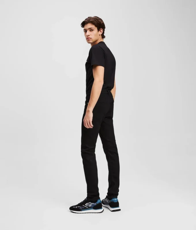 SKINNY