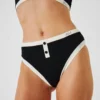 SLIP BIKINI MONOCROMATICO A VITA ALTA SLIP BIKINI MONOCROMATICO A VITA ALTA