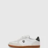 Sneakers Ikon NFT Kandidate