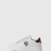 Sneakers Ikon NFT Kapri
